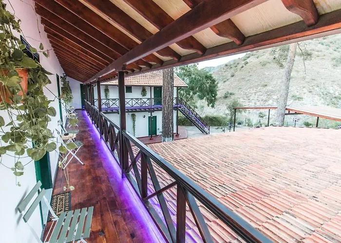 Pine View Boutique Adults Only Saittas