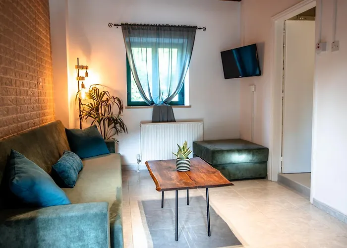 Pine View Boutique Adults Only Saittas